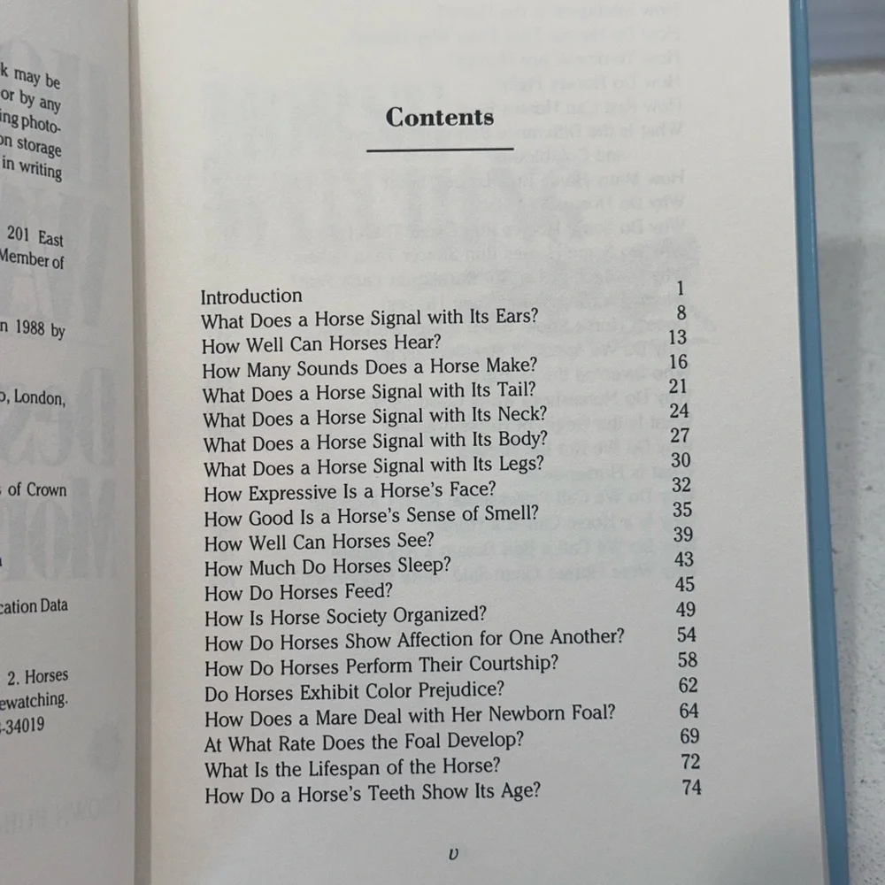 Horsewatching: Why Does A Horse Whinny by Desmond Morris (1989, Hardcover)
